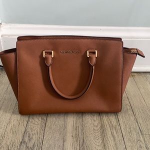 EUC Large Michael Kors Bag